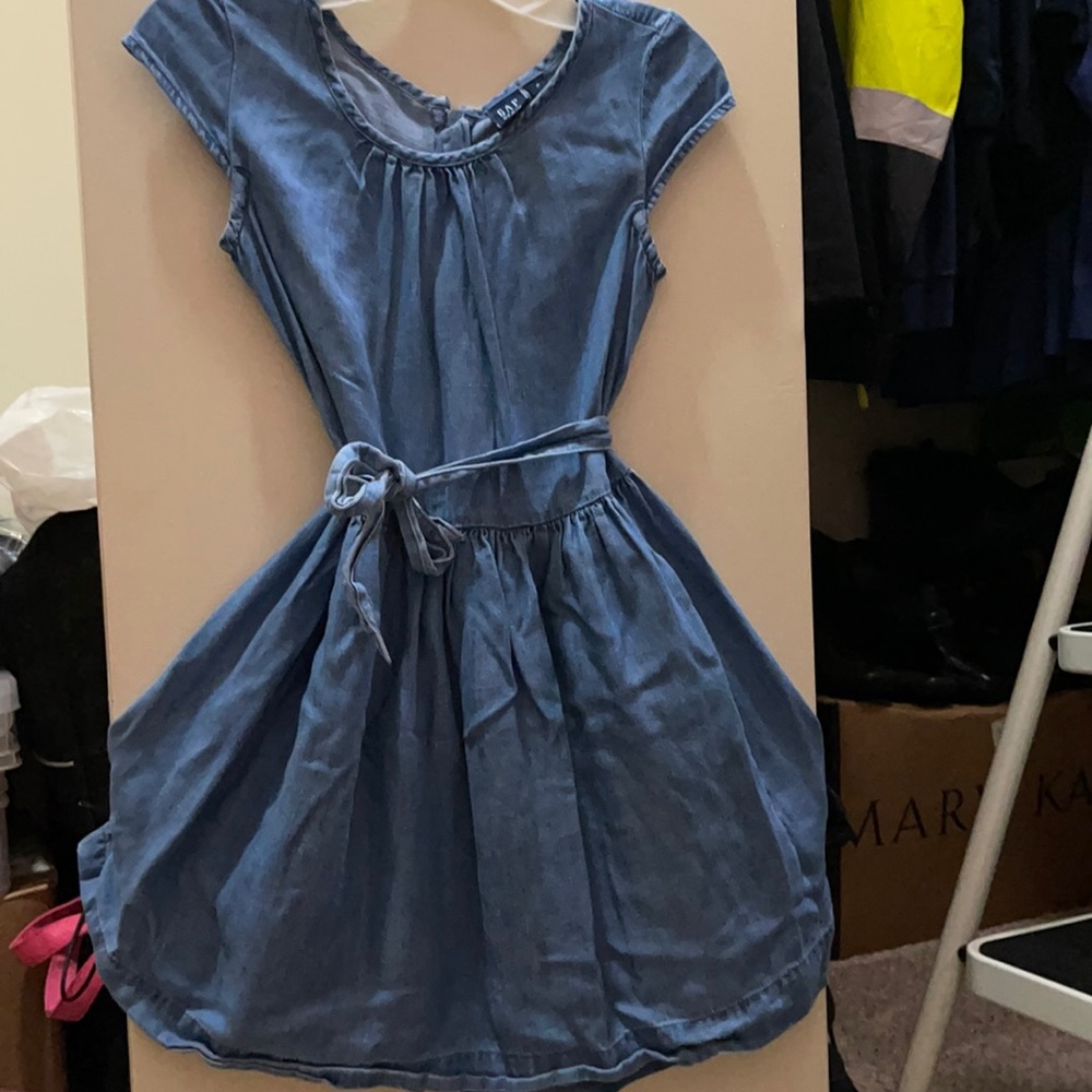 Dress with belt